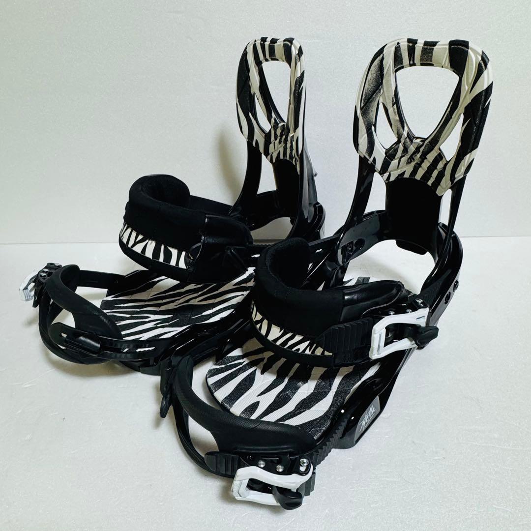 sサイズ　ゼブラ柄 スノーボードビンディング　サロモン女性レディース黒色ブラック