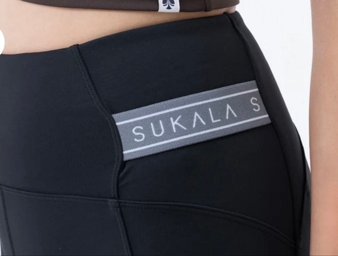 SUKALA サイドベルトトレンカレギンス　LAVA