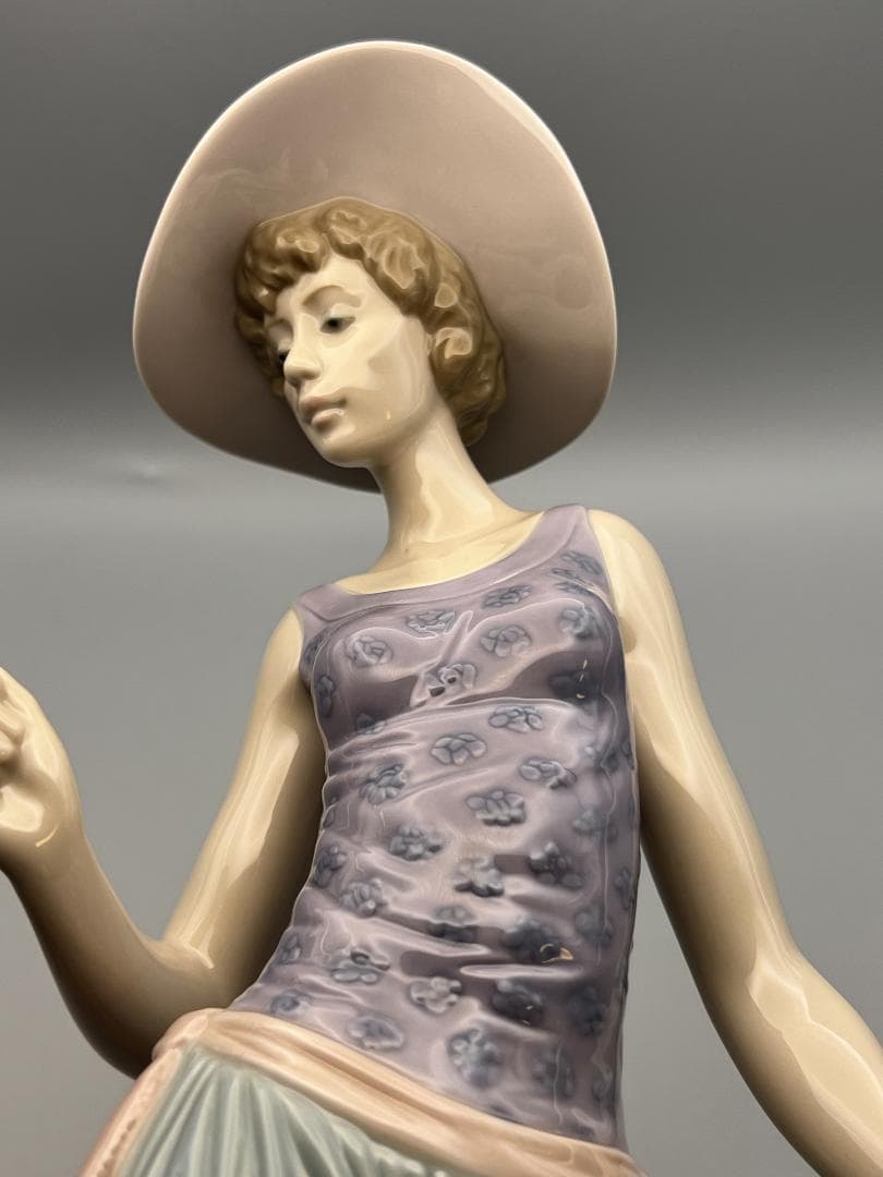 【海】リヤドロ　5802　優雅な散歩のひととき　置物　高約39cm LLADRO