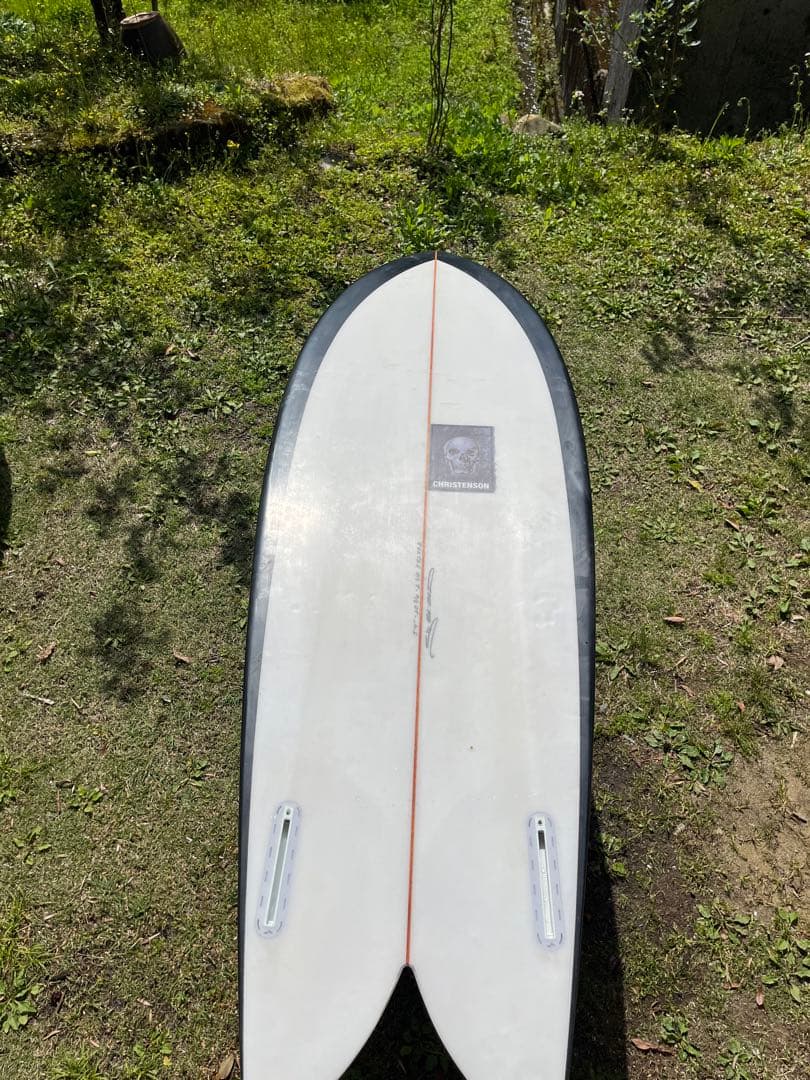 中古クリステンソンサーフボード5'4 ツインフィッシュ、フィン付き