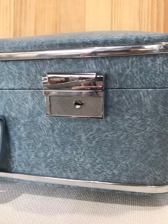 水色　レトロスーツケース