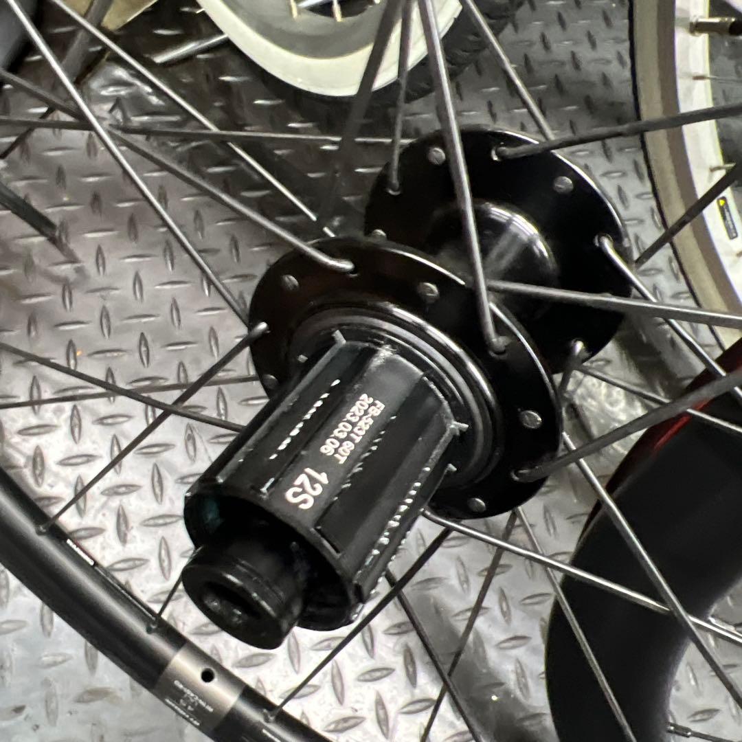 attaque アタッキーc451-RD 完組ホイール カーボン45mm