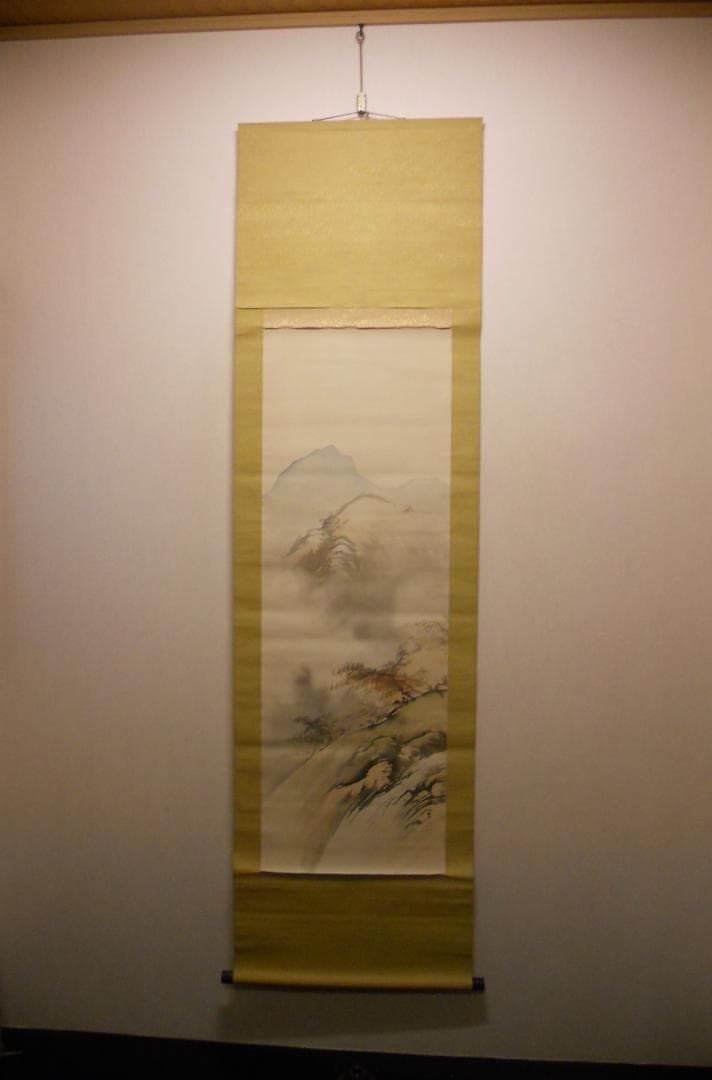 掛け軸 義正 作 『 秋景山水 』 絹本 希少 軸装 茶道具 掛軸 美品 です。