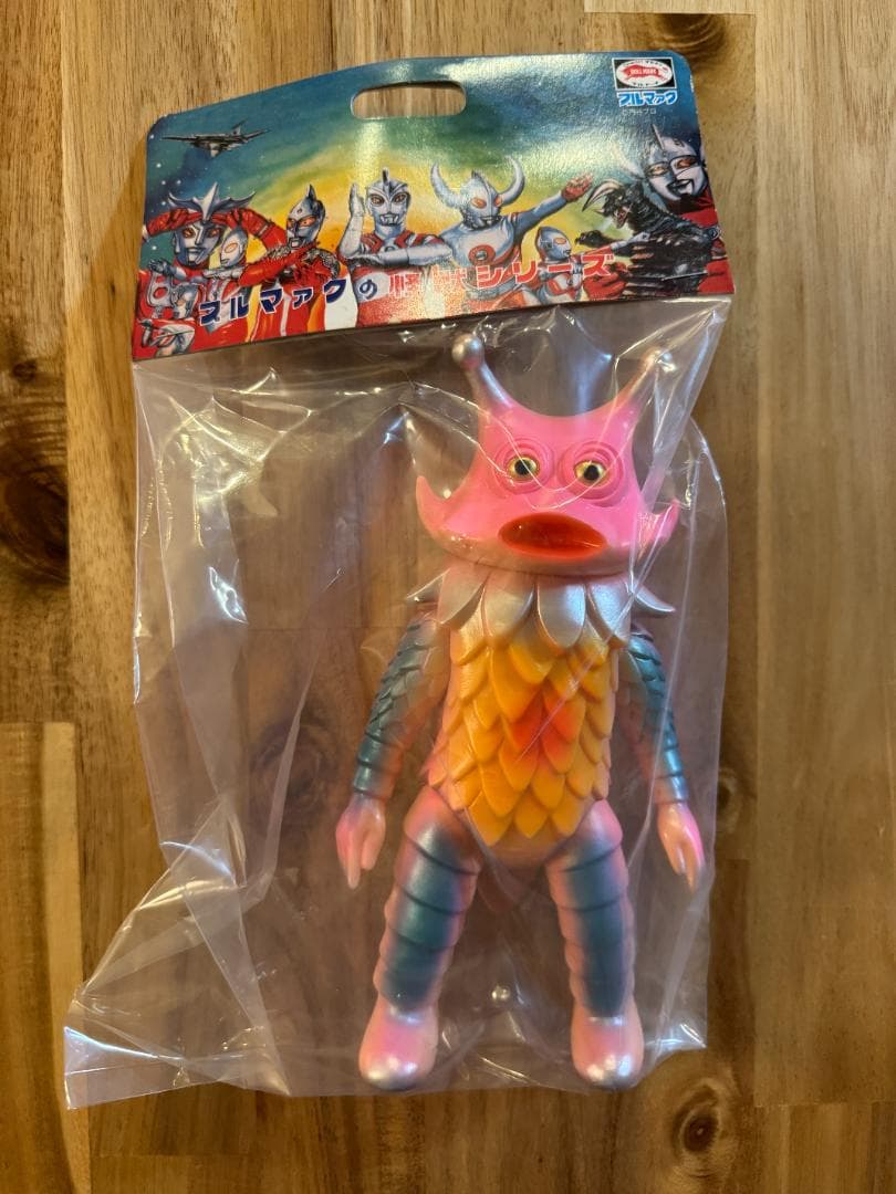 ブルマァク ソフビ　ギロ星獣　ピンクカラー