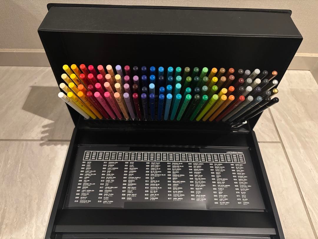 色鉛筆100色　uni COLORED PENCIL(三菱)