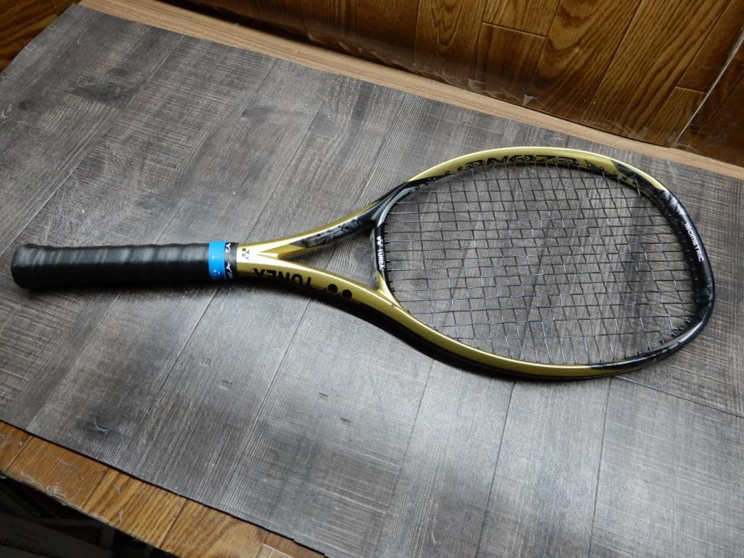 大阪なおみゴールドYONEX EZONE100 Limited edition