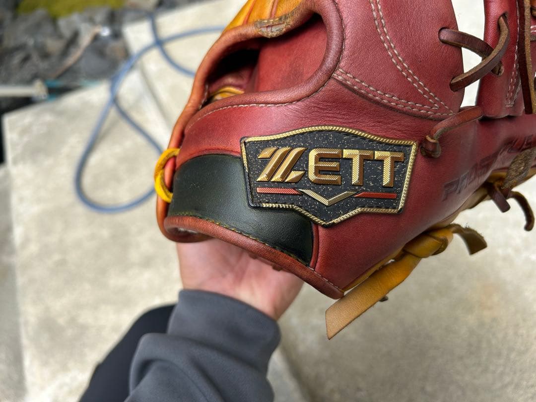 ★ZETT プロステイタス　軟式　内野手★