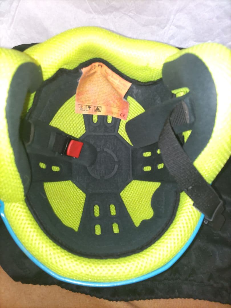 程度良好 SHRED シュレッド ヘルメット サイズ M 58cm