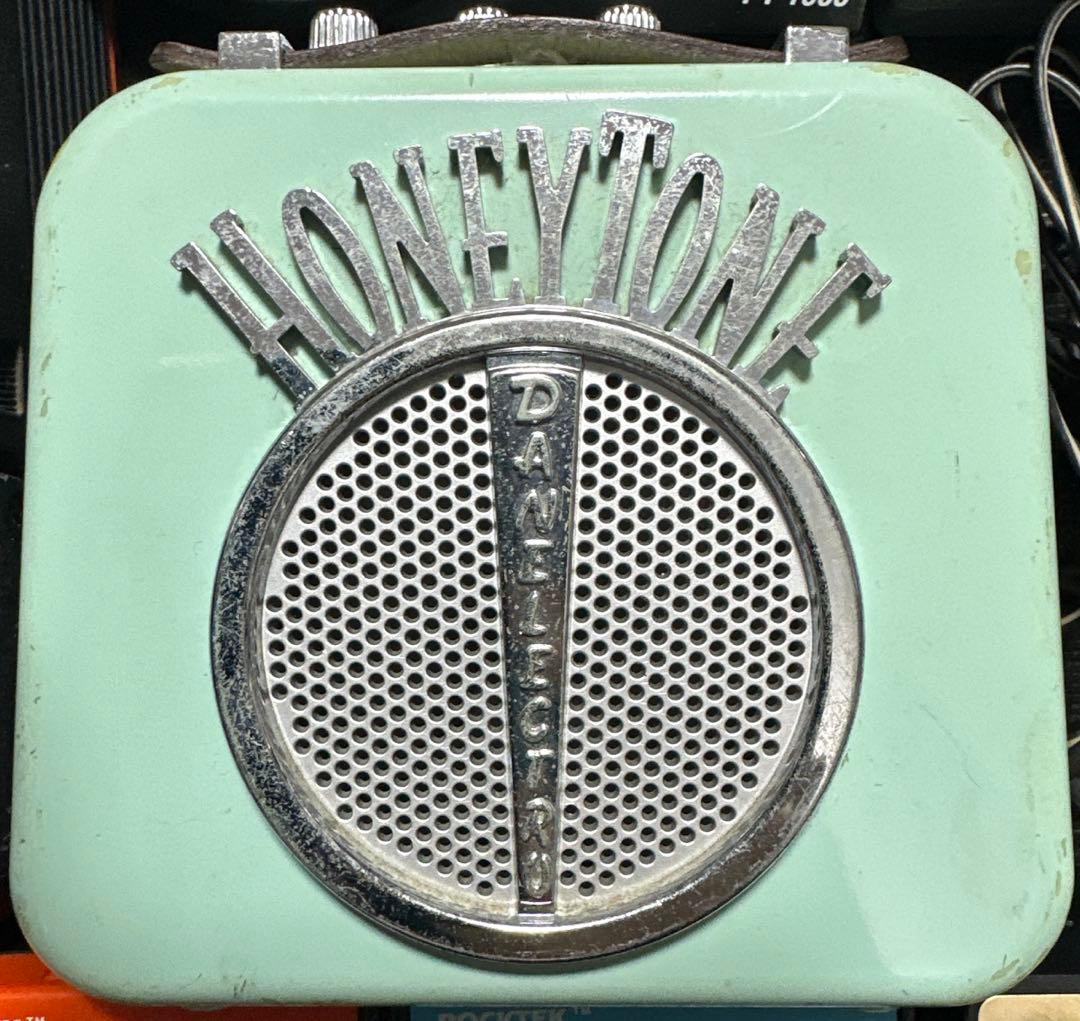 ギターエフェクター類のジャンクまとめ売り (エフェクターケースに梱包発送)