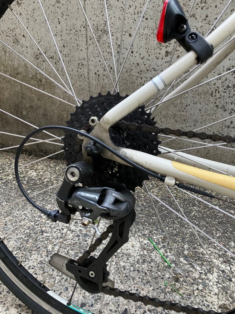 ARAYAツバメ自転車ライトベージュ色 シティサイクル 空気入れ(配送別)