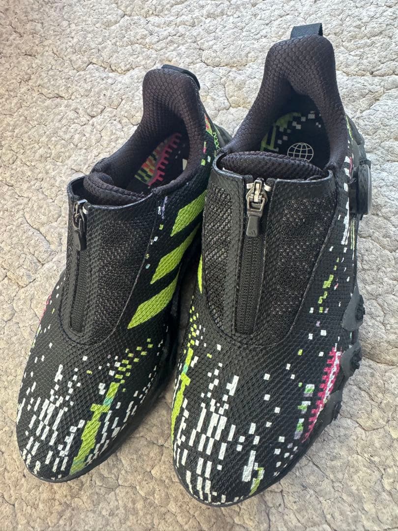 新品 アディダス　レディースゴルフシューズ 24センチ