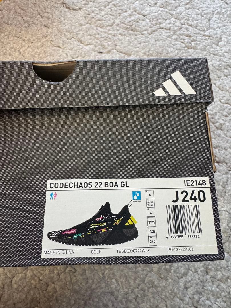 新品 アディダス　レディースゴルフシューズ 24センチ