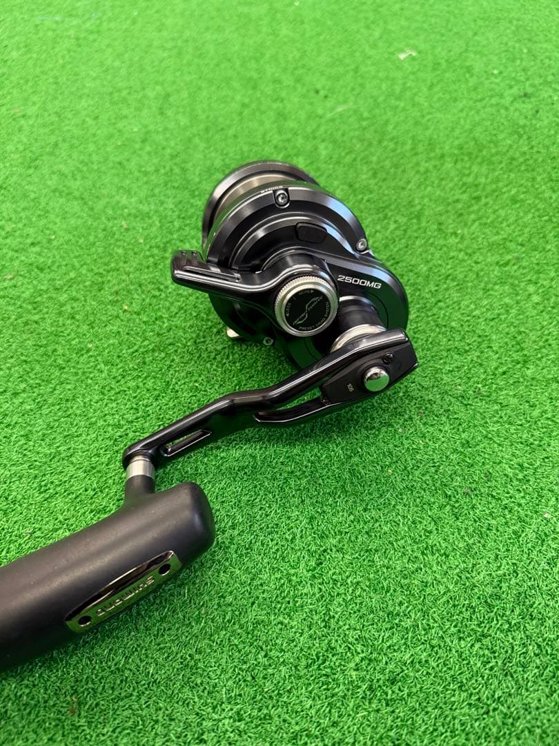 SHIMANO OCEA JIGGER LD 2500MG ベイトリール