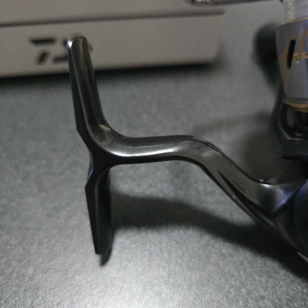 LUVIAS FC LT 2500S-XH スピニングリール