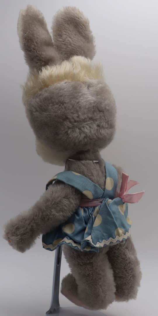 シュコー・ビゴベロ 女の子のウサギのぬいぐるみ 33cm ビンテージ品
