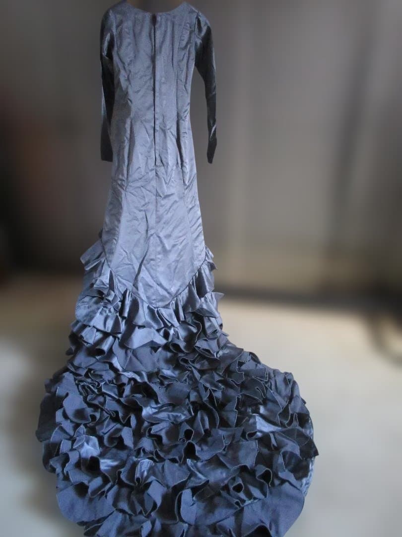 シルバーグレーのバタデコーラ