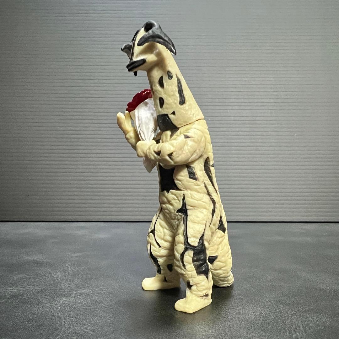 ガシャポンHG外伝　ウルトラファイト　エレキング　レア