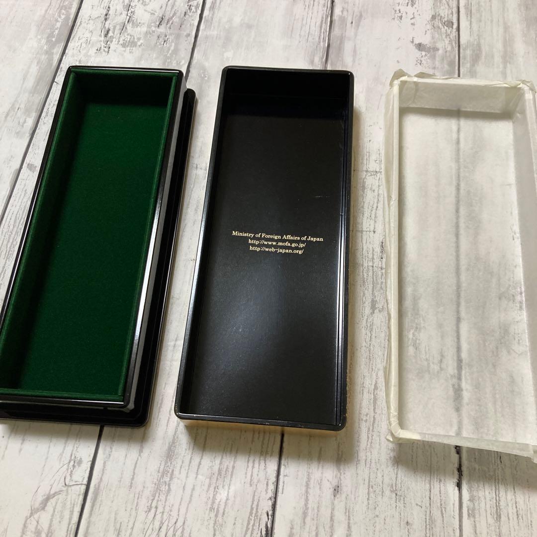 新品　金箔の鶴模様 漆器