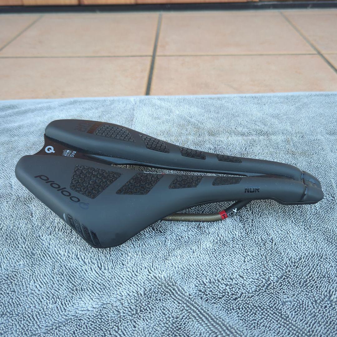 Prologo CPC サドル 幅143mm