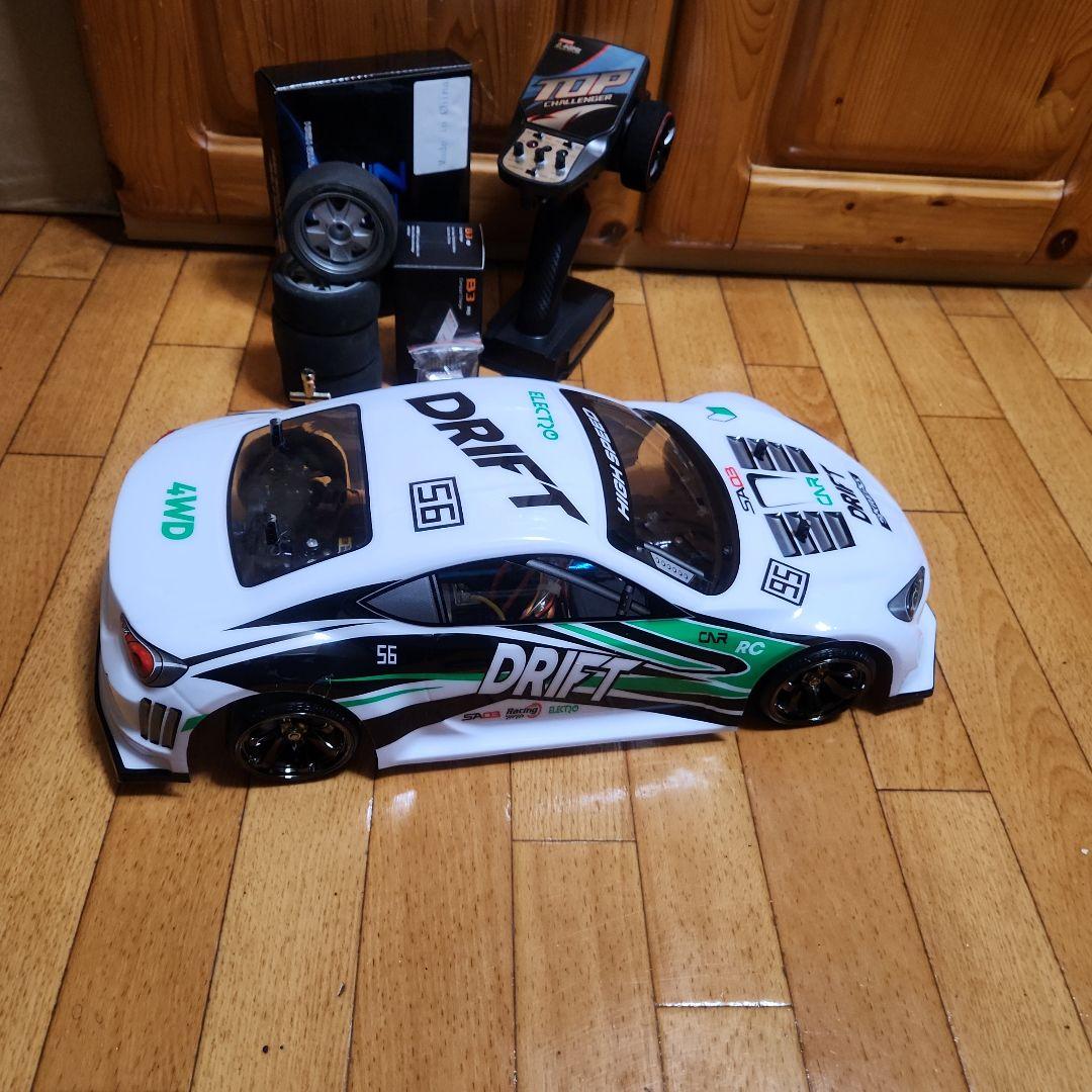 タミヤ ドリフト ラジコン フルセット　TT02 白　86　ボディ　　　tt01