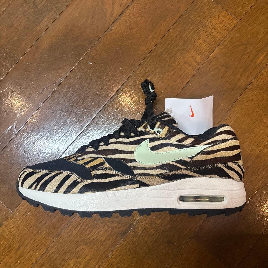 NIKE Air Max ゼブラ柄シューズ
