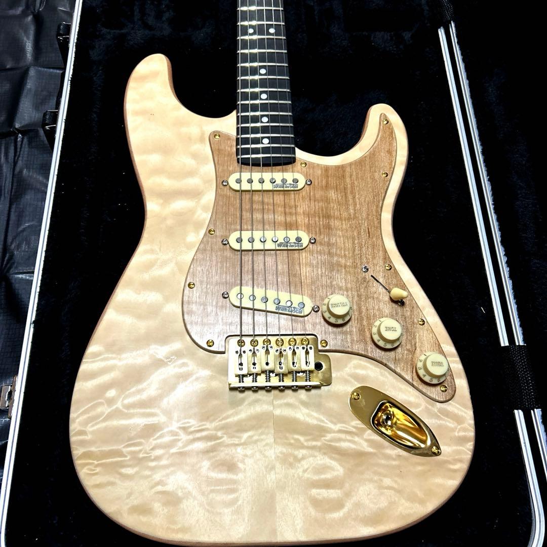 【一点物】ストラトキャスター オイル キルトメイプル エッジ処理擦り合わせ済み