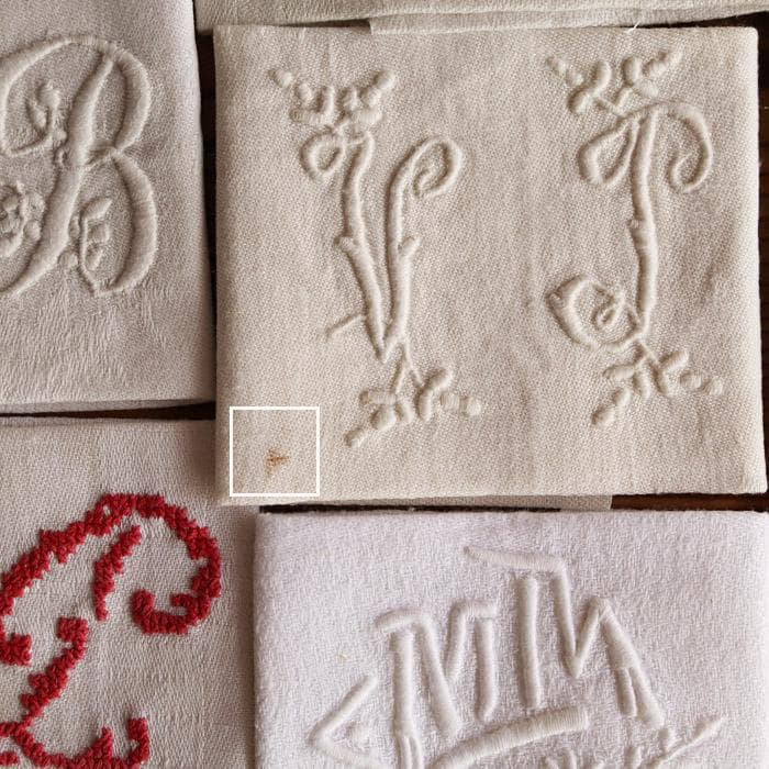 【6】たくさん18枚！ フランス アンティーク イニシャル 手刺繍 端切れ