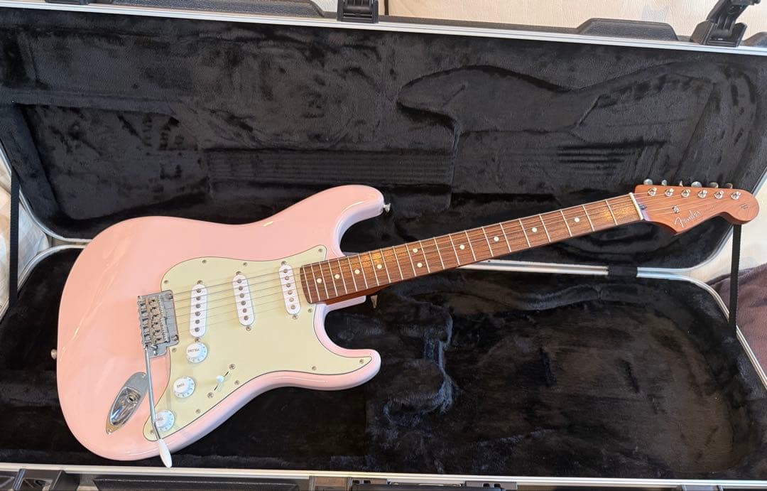 r*n様 Fender Hybrid II Stratcaster Shell