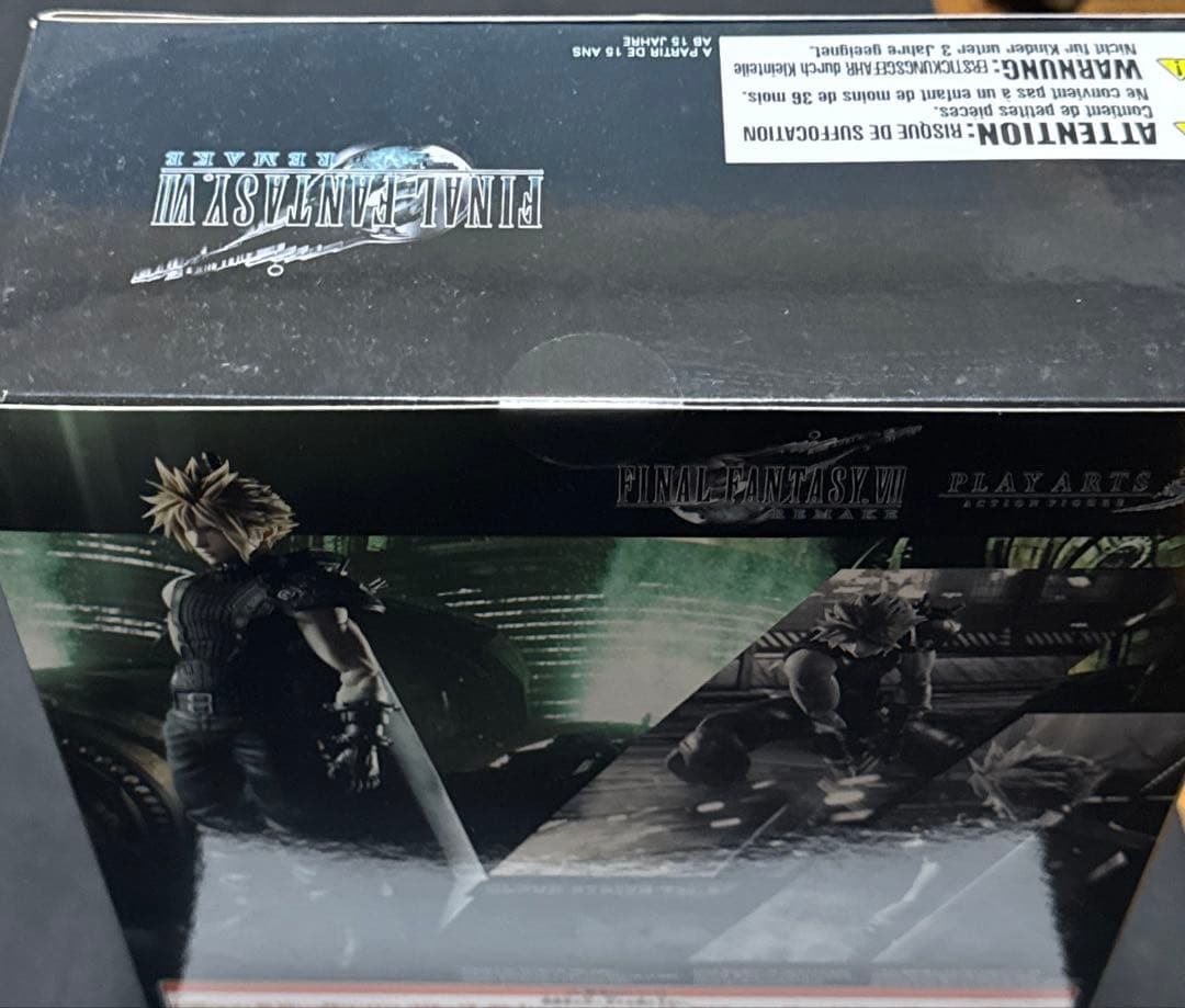 【未開封・美品】FFVII リメイク PLAY ARTS改　クラウドVer.2