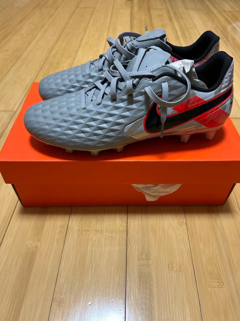 Nike ティエンポレジェンド8