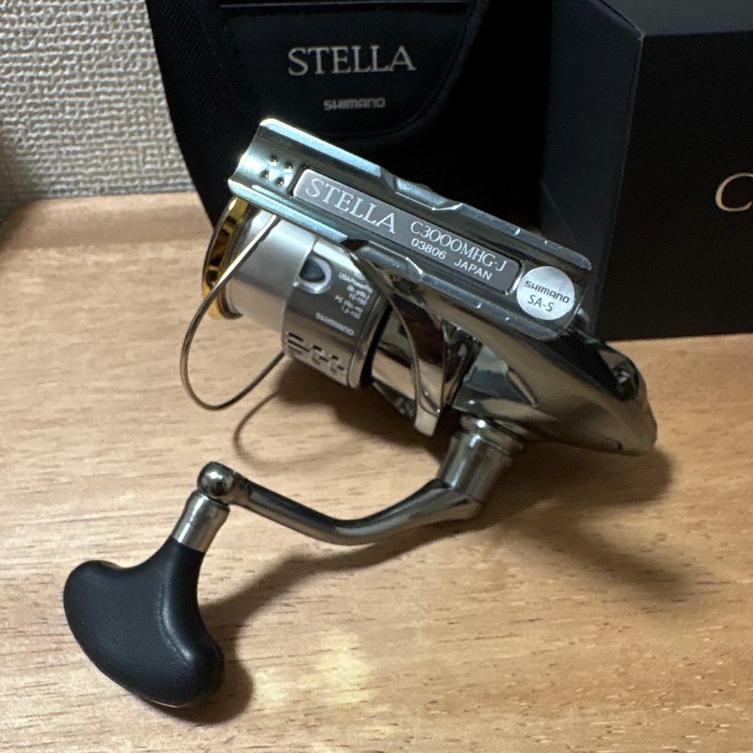 極美品　18ステラ　c3000mhg シマノ