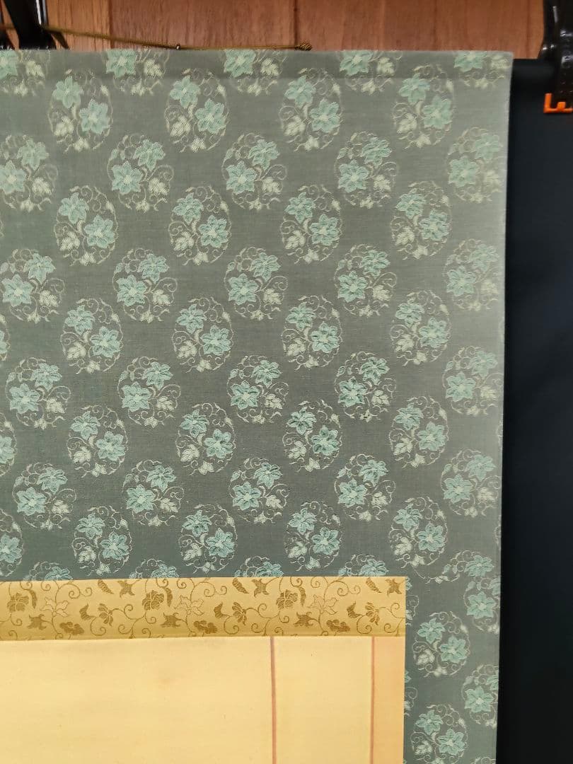 掛軸 絹本 複製工芸画 美人画 桐箱付 伝・葛飾北斎筆