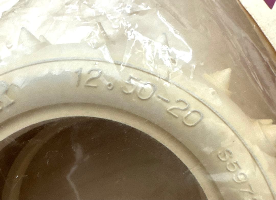 タミヤ　当時物　レア　ピンスパイクタイヤ　ホワイト前後セット　ホットショット