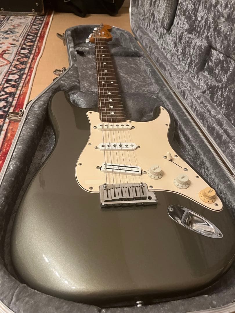 Fender USA Stratocaster 1984年製 ハードケース付き