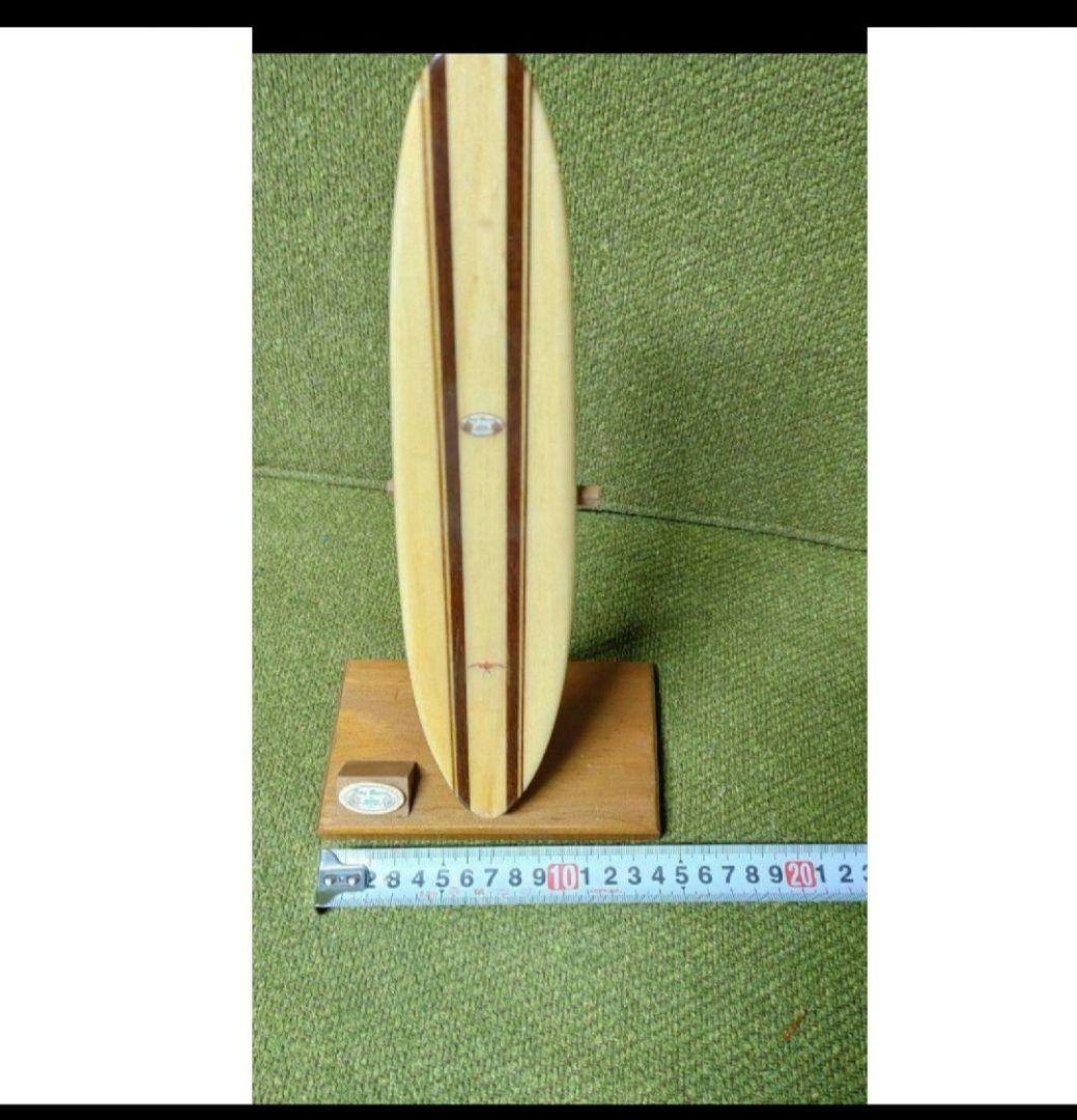 ドナルドタカヤマサーフボードオブジェ