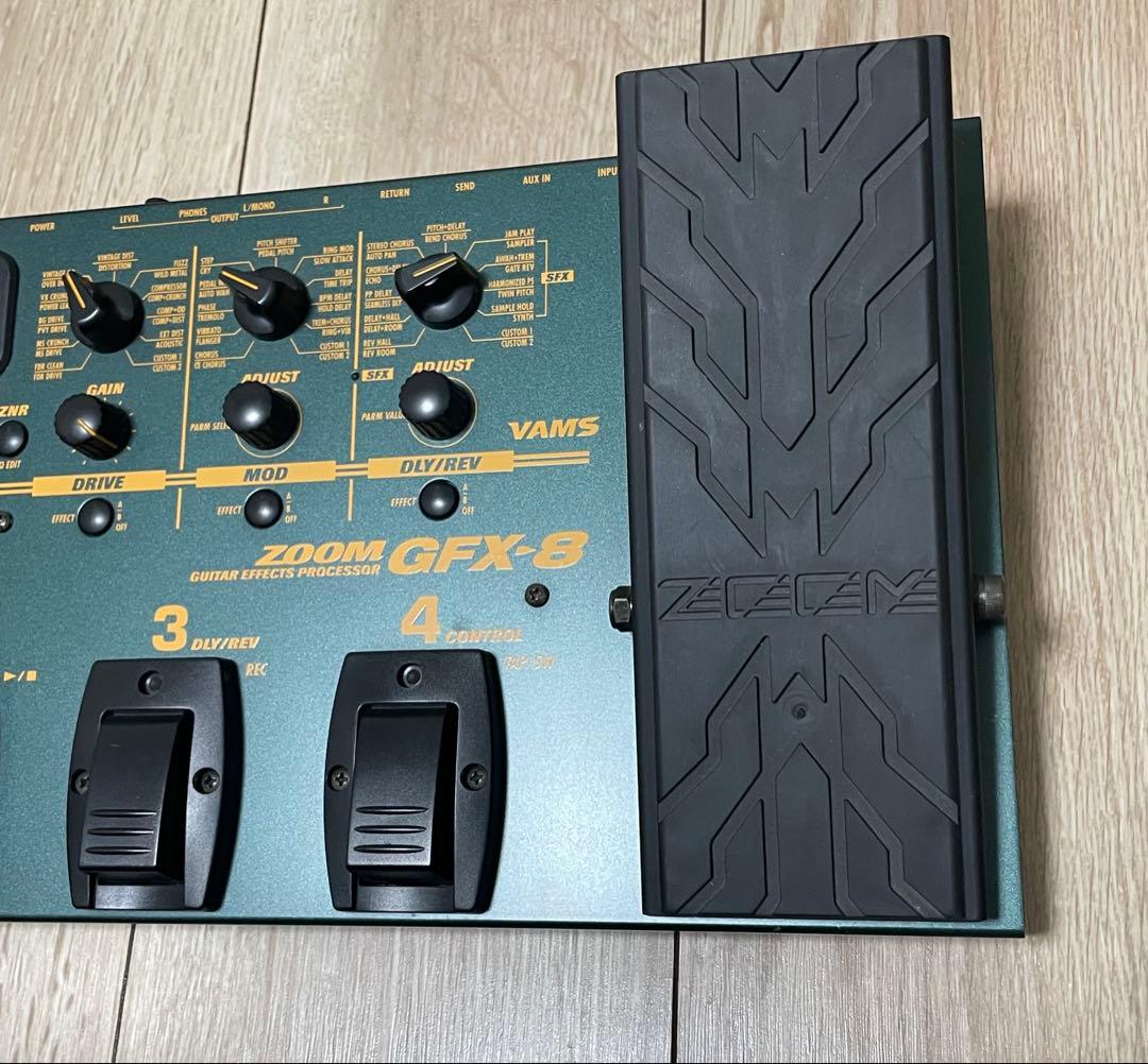 連休限定500円OFF‼︎ zoom GFX-8 マルチエフェクター