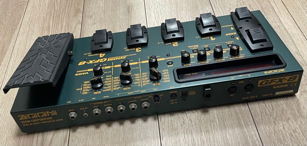 連休限定500円OFF‼︎ zoom GFX-8 マルチエフェクター