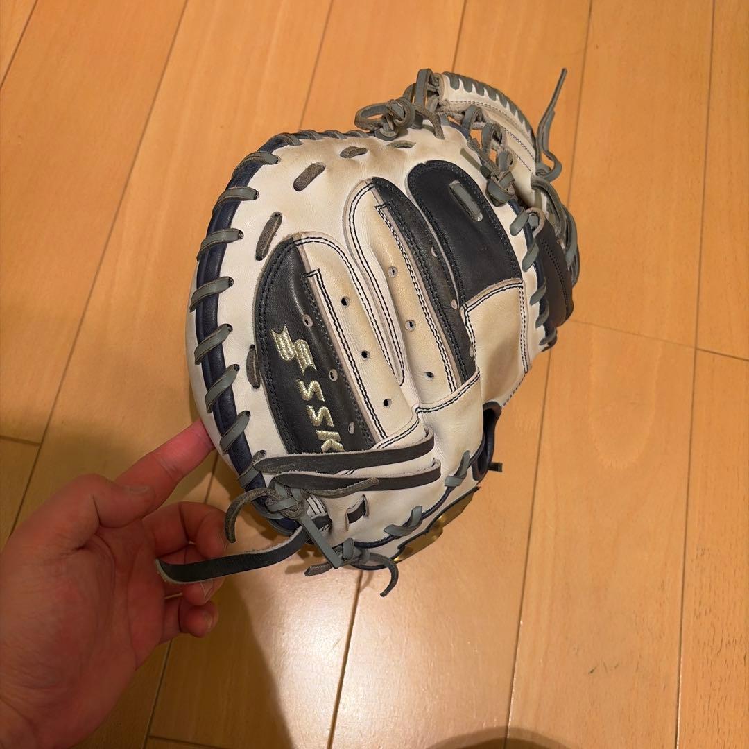 SSK 軟式グローブ ホワイト/ネイビー梅野モデル