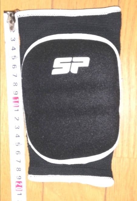 【匿名配送】【未使用】肘　膝　ひじ　ひざ　パッド　GK　ゴレイロ　黒　白