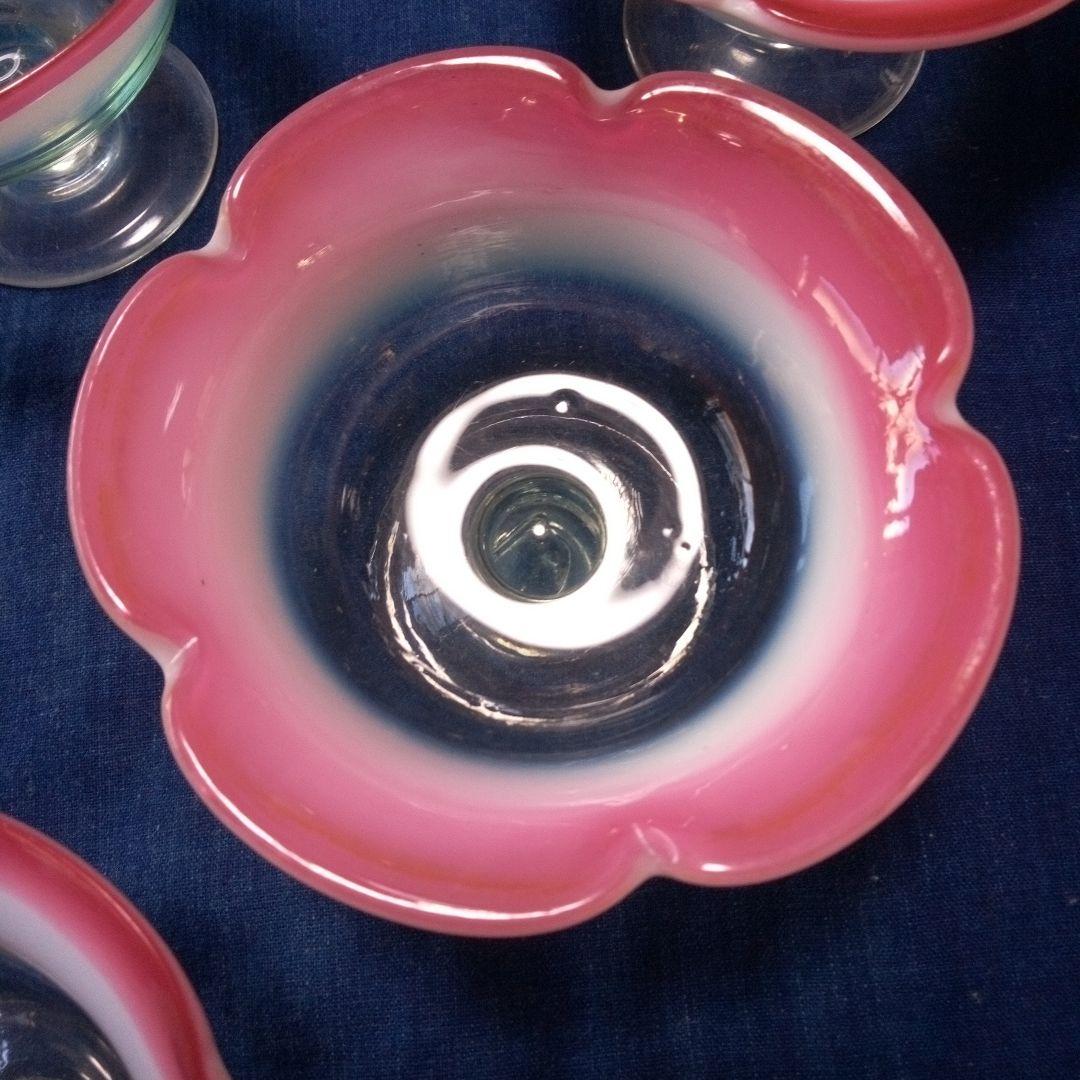 明治大正ロマン　輪花形　赤と乳白色の氷コップ５客