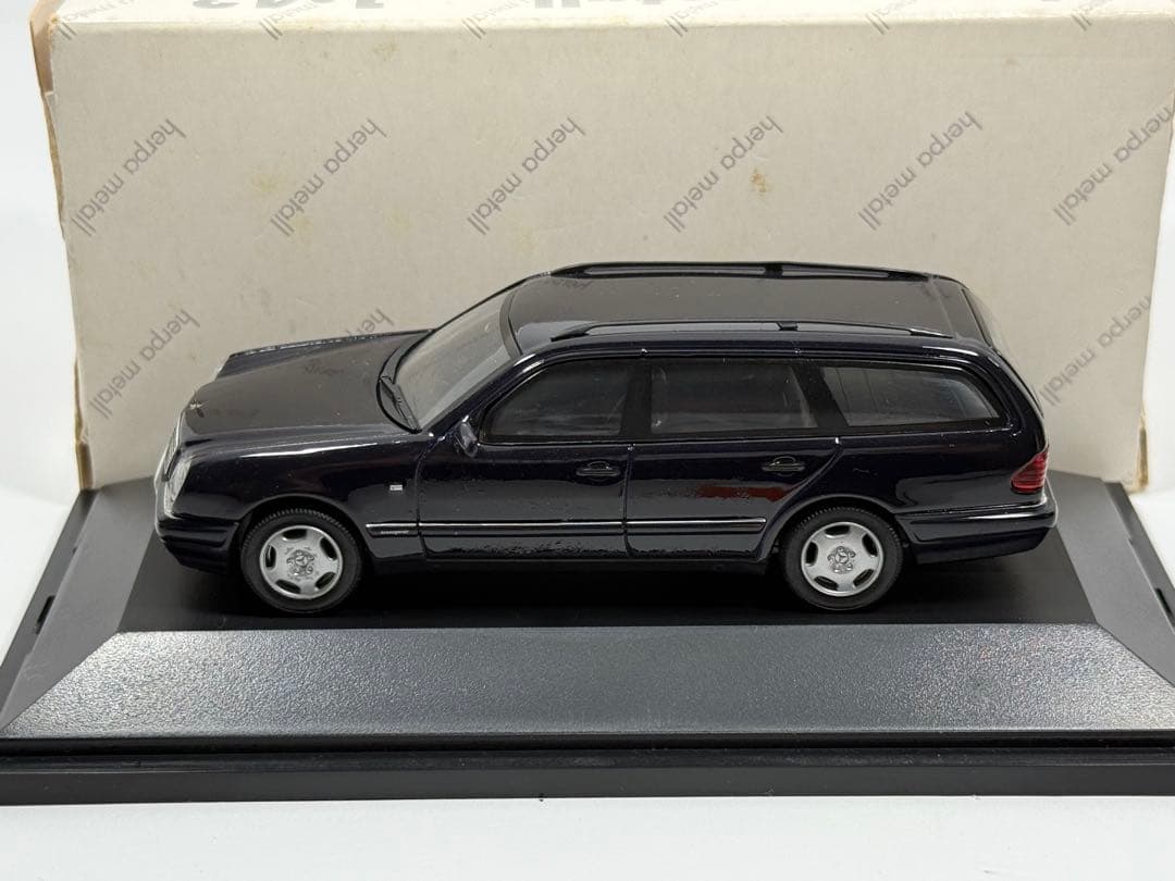 ISELVS 専用1/43 メルセデス ベンツ Eクラス Tモデル E320