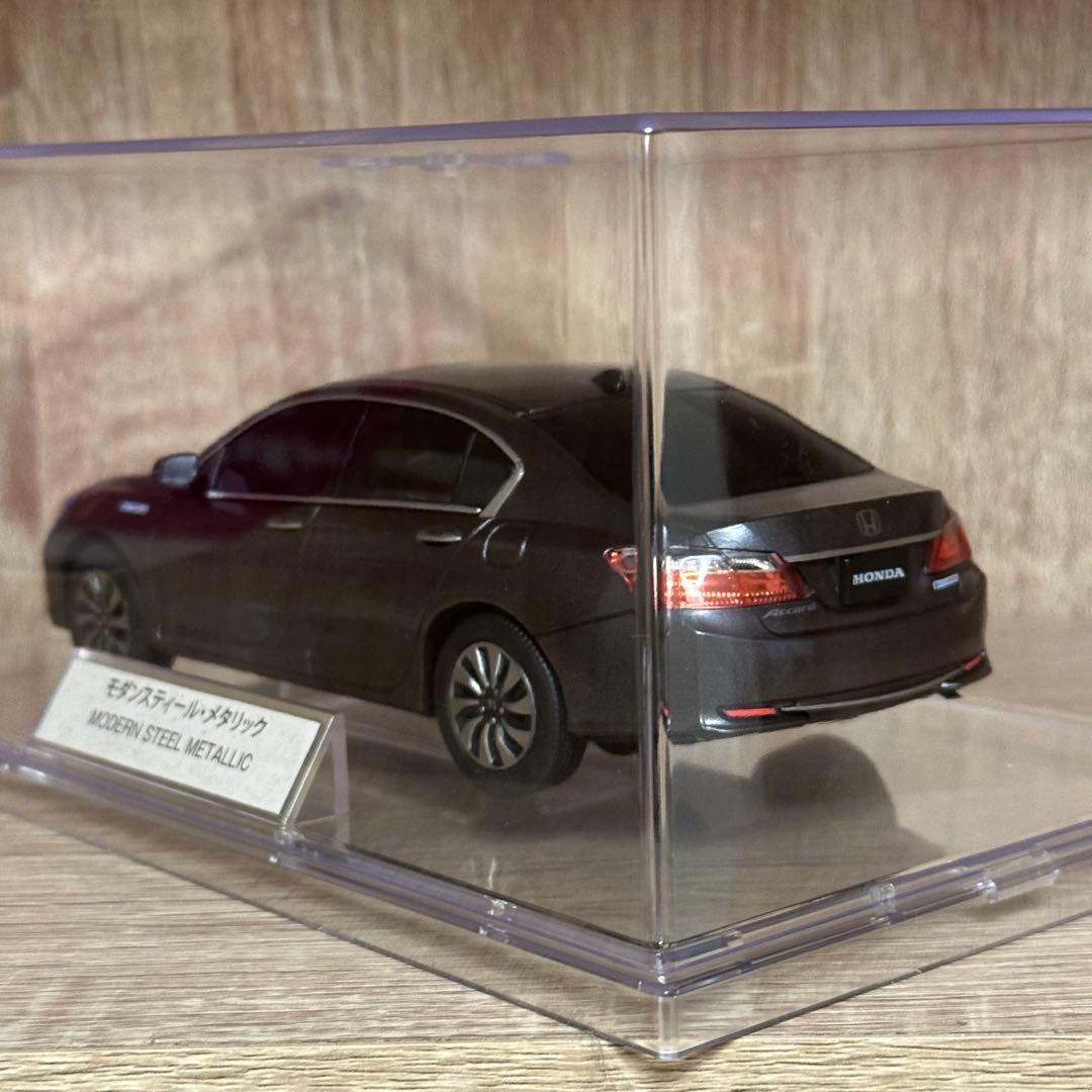 Honda アコードハイブリッド 色見本 1/24スケールモデルカー