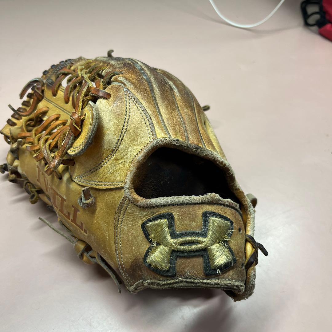 アンダーアーマー 外野用  左投げ