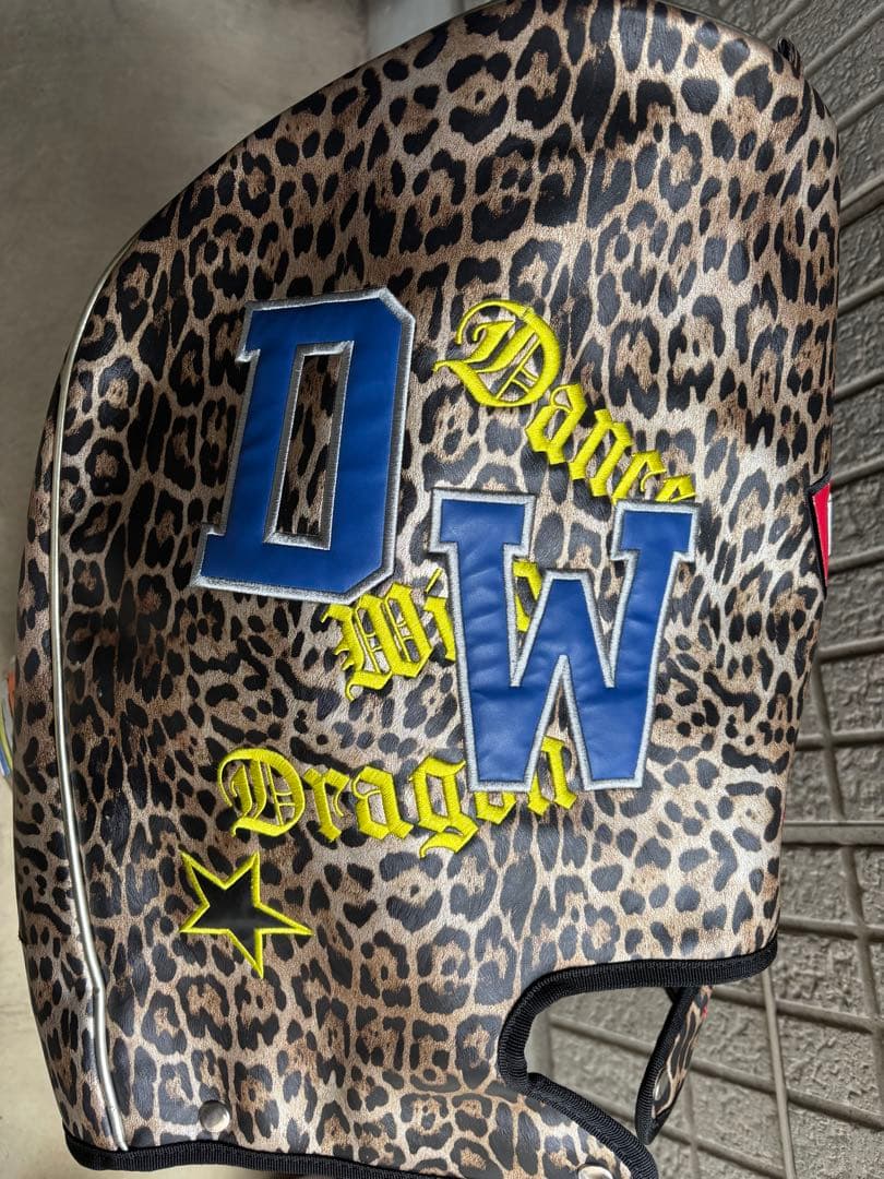 【ダンスウィズドラゴン】チビドラ×ワッペン多数 レオパード8.5型キャディバッグ