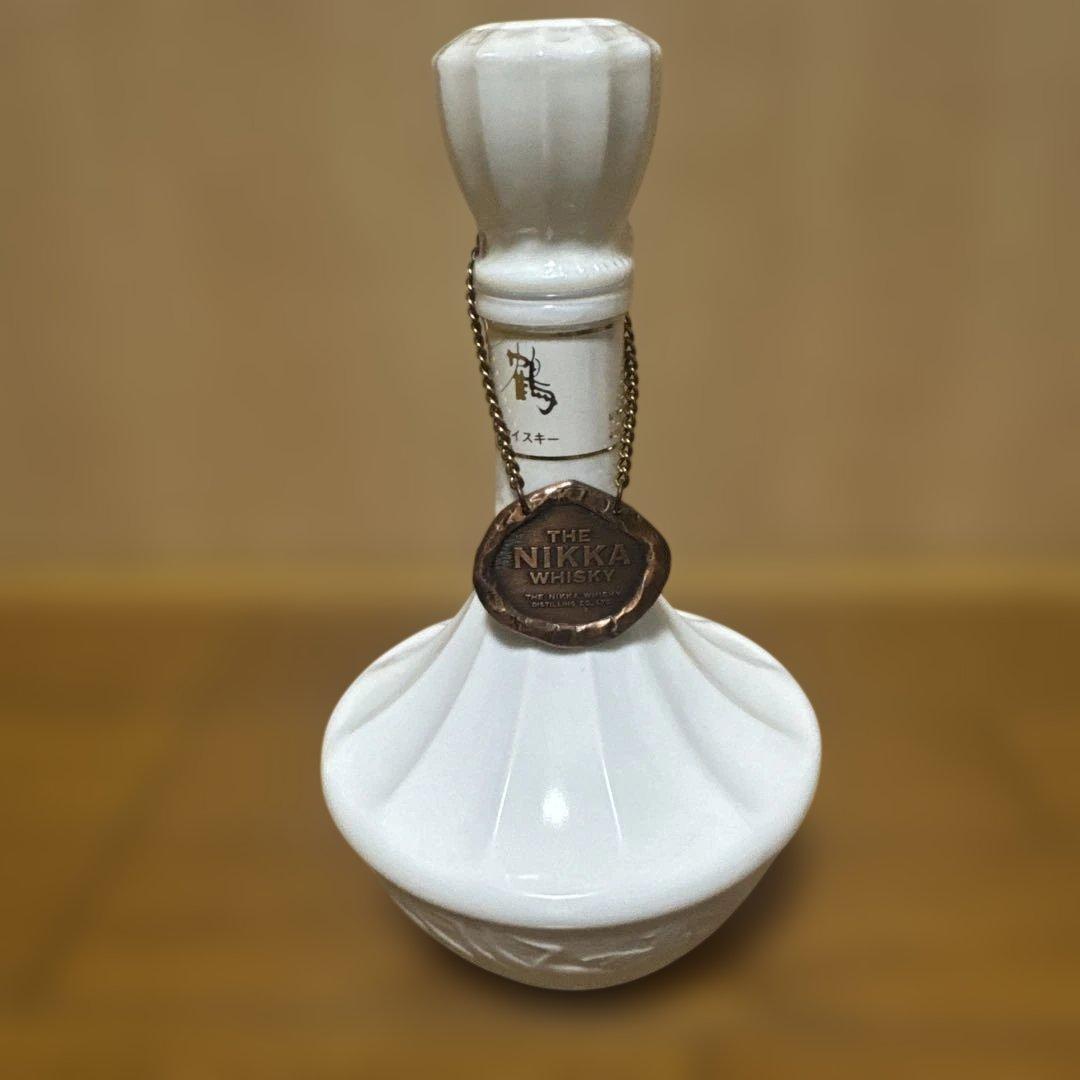 NIKKA ニッカウイスキー 鶴　白陶器ボトル　750ml