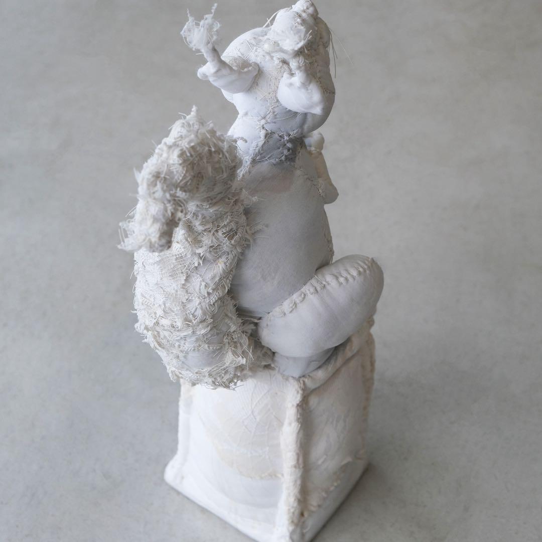 アンヴァレリーデュポン2019年作品 UNDERCOVER