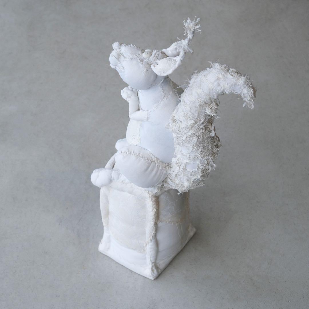 アンヴァレリーデュポン2019年作品 UNDERCOVER