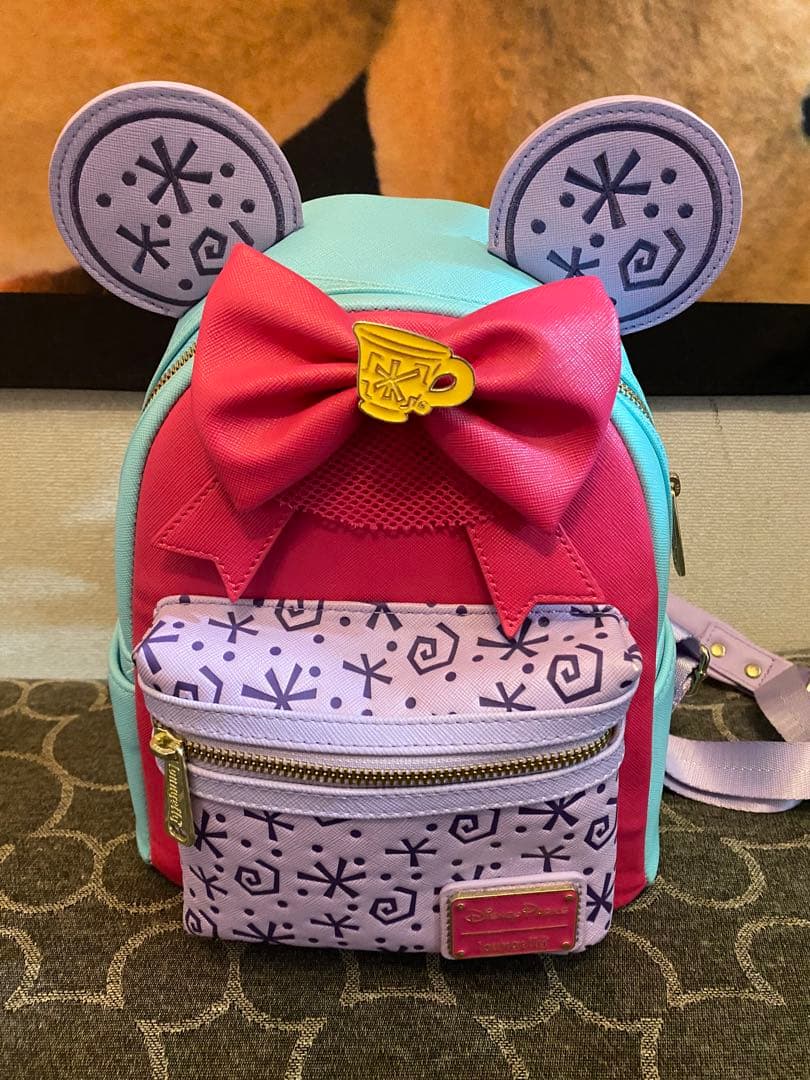 ラウンジフライ　不思議の国のアリス　バックパック　リュック　lounge fly