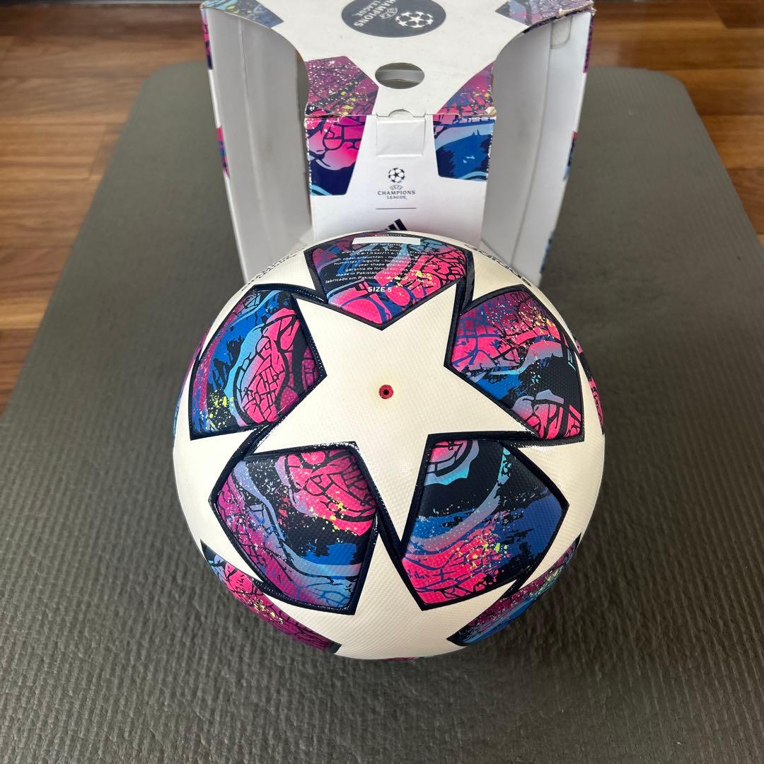 adidas Istanbul 20 Final サッカーボール