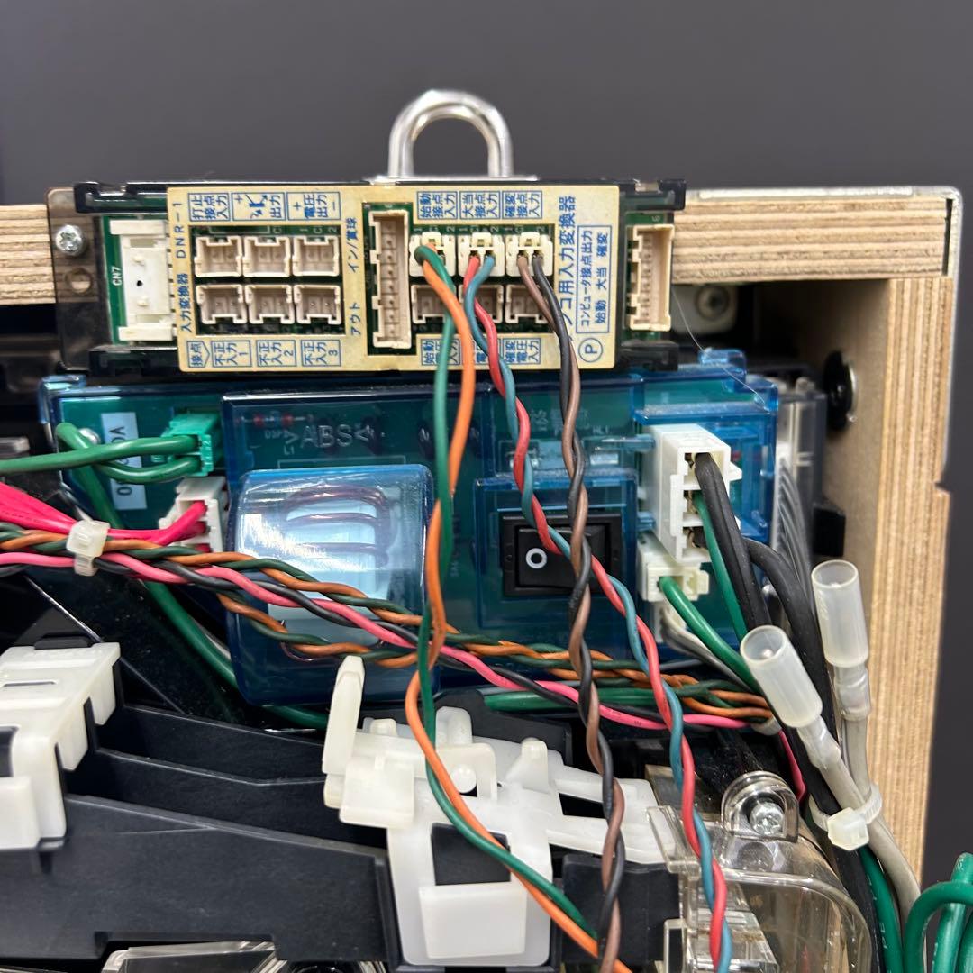 データランプ付き　パチンコ実機台　循環式　CR緋弾のアリアFPL